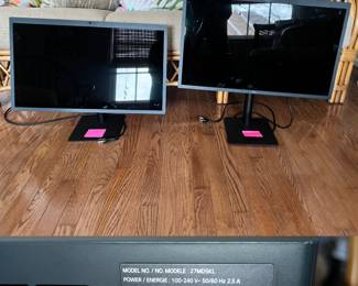 LG 27MD5KL
Both monitors were tested on a MacBook Pro 2019.  Audio and visual both work- however it is buyers 
responsibility to test them. You will need your own thunderbolt 3 cord and device. 
$750 each 