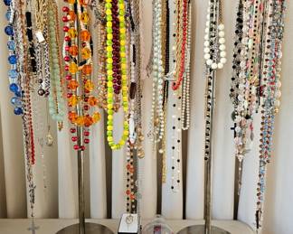 100's upon 100's vintage Women's & Men's jewelry, watches and MORE !