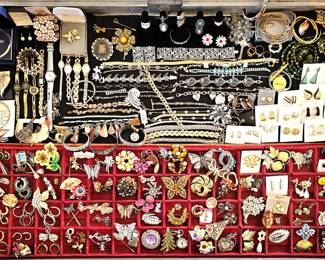 100's upon 100's vintage Women's & Men's jewelry, watches and MORE !
