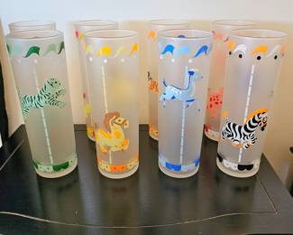 Vintage Libbey Glass Carousel Set Of 8 Frosted Tall Glasses. (Great Condition)