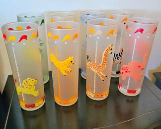 Vintage Libbey Glass Carousel Set Of 8 Frosted Tall Glasses. (Great Condition)