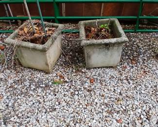 2 concrete outdoor planters