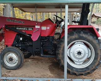 2013 Mahindra 4025 with front end loader with quick connect, 3 point hitch and pto. Tires are in very good condition.   Has 987 hours