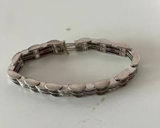 Gold bracelet 