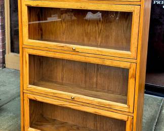 Modern pressed wood baraster bookcase