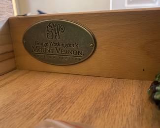 George Washington’s MOUNT VERNON home collection BEDROOM SET