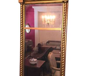 Federal guilt wood mirror. First quarter 19 Century.
