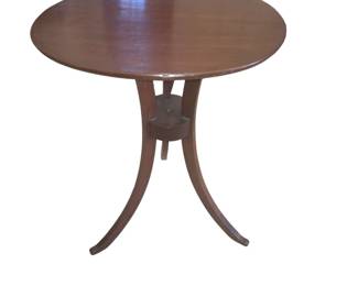 Federal style candlestand in solid mahogany.