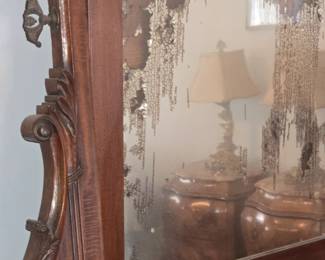 Detail of a fine federal carved mahogany and birds eye maple chest of drawers, Massachusetts. Attributed to John and Thomas Seymour, Boston. First quarter 19th century. 