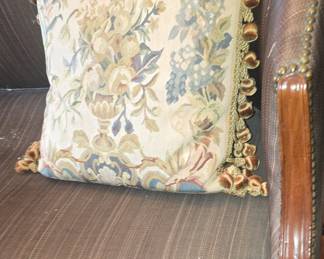 Detail of the rare and unusual Federal mahogany and horsehair upholstered sofa. New England, late 18th/ early 19th century. 