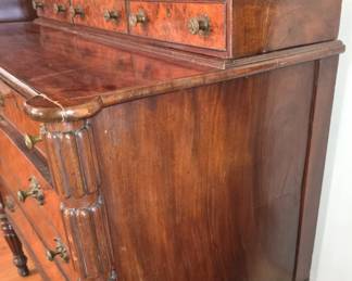 Detail of a fine federal carved mahogany and birds eye maple chest of drawers, Massachusetts. Attributed to John and Thomas Seymour, Boston. First quarter 19th century. 