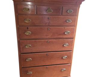 Chippendale walnut tall chest of drawers. Probably Pennsylvania, late 18th Century