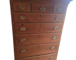 A Chippendale walnut tall chest of drawers, Pennsylvania. Late 18th century.
Eight drawers - with repairs to feet. 