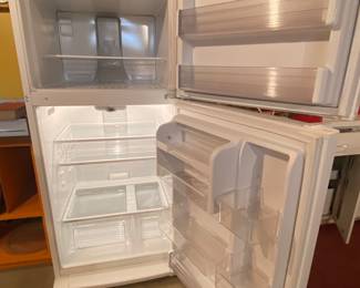 Whirlpool refrigerator 30"w x 33"d x 66.5"h