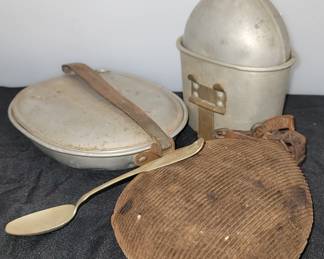 WW1 canteen set US and German