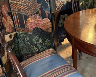 Many of our clients love screens... this one's too big for most houses... Such a nice example.