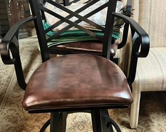 Very nice barstools