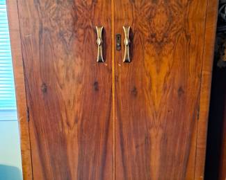 ART DECO 2 DOOR CABINET