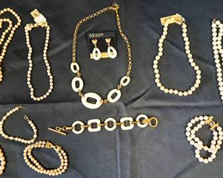 VINTAGE COSTUME JEWELRY 