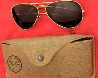 VINTAGE RAY BAN SUNGLASSES