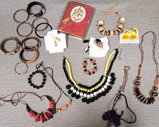 JEWELRY LOT
