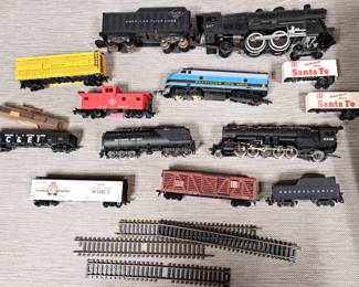 TRAINS LOT