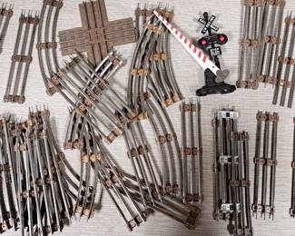 O GAUGE TRAIN TRACKS