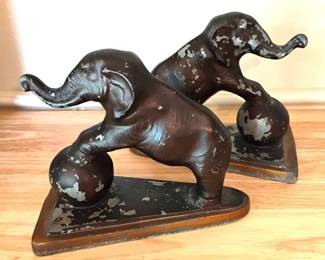 Elephant Book Ends