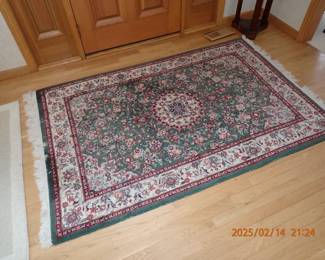 AREA RUG