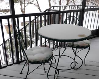 METAL PATIO SET TABLE & 2 CHAIRS