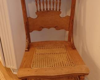 DINING CHAIR