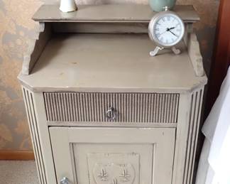 SIDE TABLE W/ DOOR & DRAWER