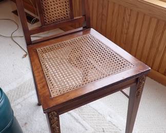 SMALL DESK CHAIR