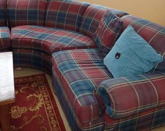 LARGE SECTIONAL PLAID