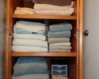 LINENS /TOWELS