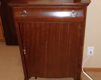 MUSIC CABINET