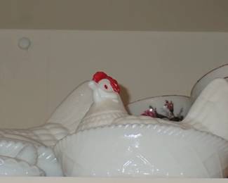 MILK GLASS NESTING ROOSTERS