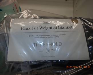 FAUX FUR WEIGHTED BLANKET