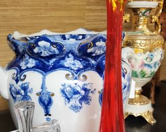 Blue Staffordshire, MCM Swung vase