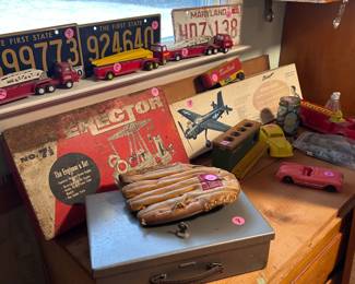 Vintage toys, Delaware license plates