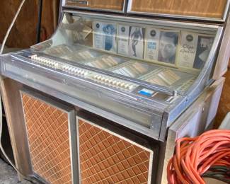 Vintage Jukebox by Seeburg full of 45s, stereo, 3 way audio