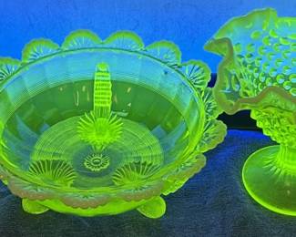 Vasaline (uranium) glass