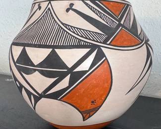 Acoma pottery