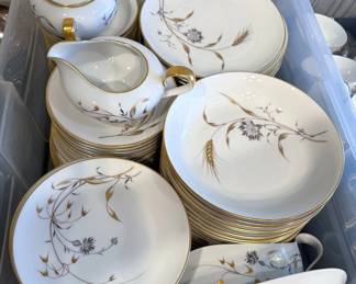Heinrich Selb Bavarian china in Golden Harvest: dinner + salad plates, cups + saucers, bowls; serving ware, including gravy boat, sugar + creamer, casserole dish, bowl + oval platter