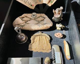 Vintage beaded purse, pocket knives
