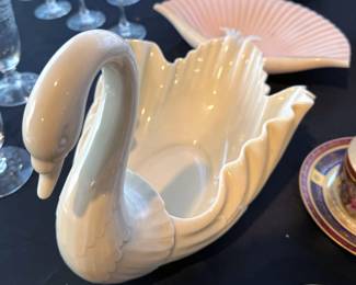 Swan  bowl