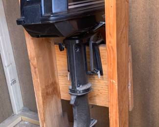 Runing outboard moter