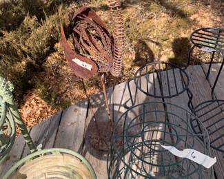 yard art bird