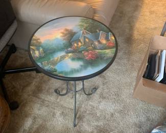 Little round painted table