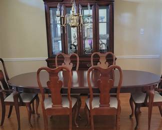 Table China Cabinet